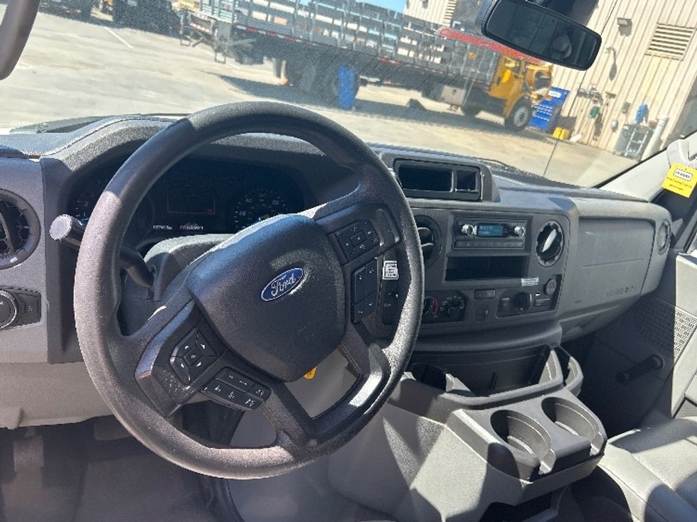 Light Duty Box Truck-Light and Medium Duty Trucks-Ford-2021-E350-Santa Maria-CA-107,683\n\t\tmiles-$ 27,750 - Image 17