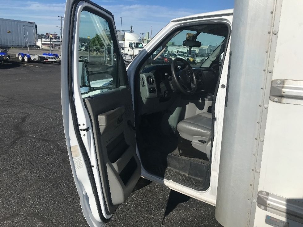 Light Duty Box Truck-Light and Medium Duty Trucks-Ford-2021-E350-Spokane Valley-WA-126,812\n\t\tmiles-$ 25,750 - Image 14