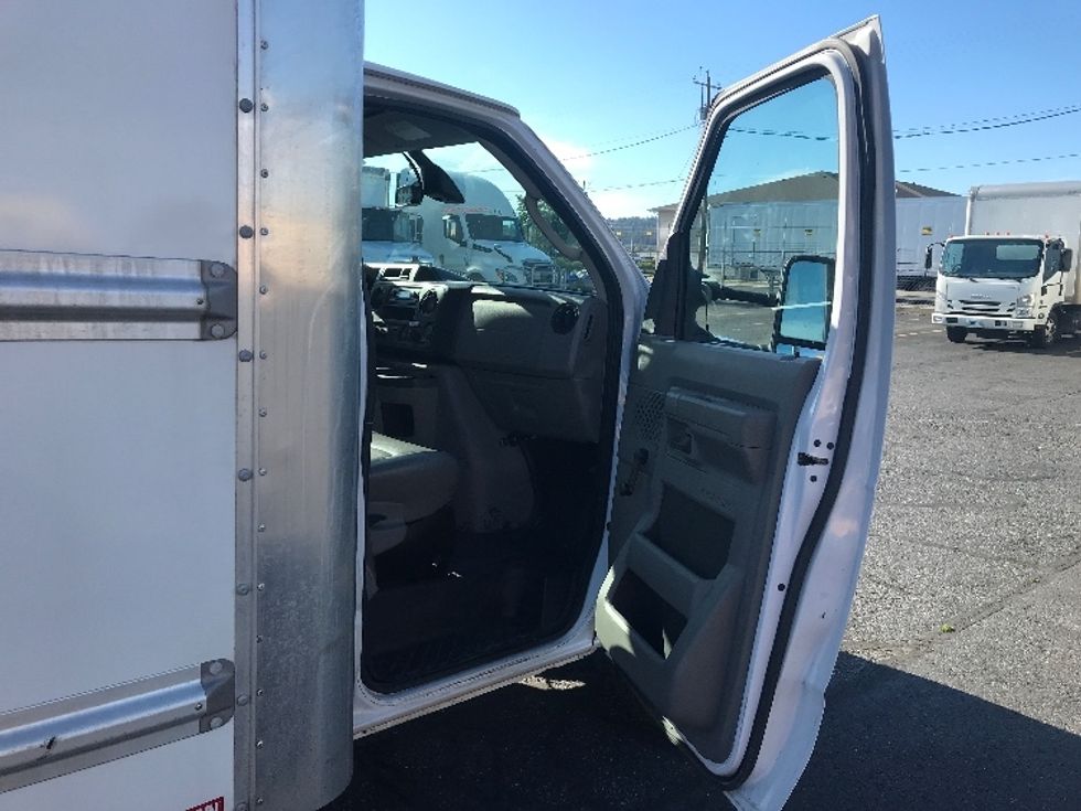 Light Duty Box Truck-Light and Medium Duty Trucks-Ford-2021-E350-Spokane Valley-WA-126,812\n\t\tmiles-$ 25,750 - Image 18