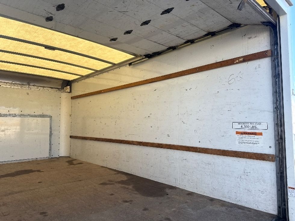 Light Duty Box Truck-Light and Medium Duty Trucks-Ford-2021-E350-Sun Valley-CA-121,582\n\t\tmiles-$ 27,250 - Image 12