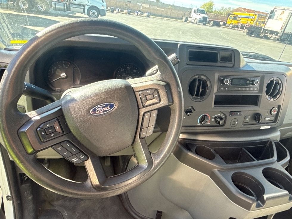 Light Duty Box Truck-Light and Medium Duty Trucks-Ford-2021-E350-Sun Valley-CA-121,582\n\t\tmiles-$ 27,250 - Image 18