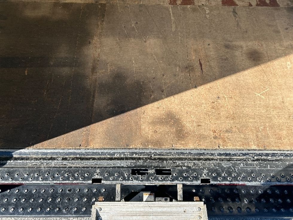 Light Duty Box Truck-Light and Medium Duty Trucks-Ford-2021-E350-Tallahassee-FL-113,222\n\t\tmiles-$ 28,250 - Image 10