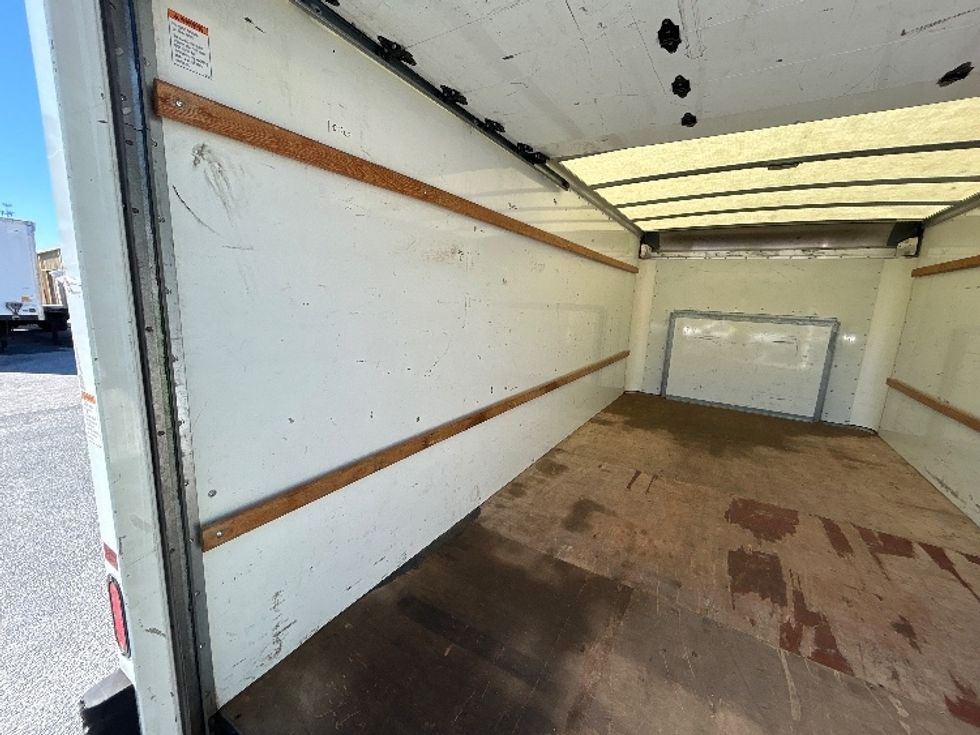 Light Duty Box Truck-Light and Medium Duty Trucks-Ford-2021-E350-Tallahassee-FL-113,222\n\t\tmiles-$ 28,250 - Image 11