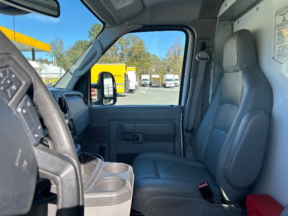 Light Duty Box Truck-Light and Medium Duty Trucks-Ford-2021-E350-Tallahassee-FL-113,222\n\t\tmiles-$ 28,250 - Image 19