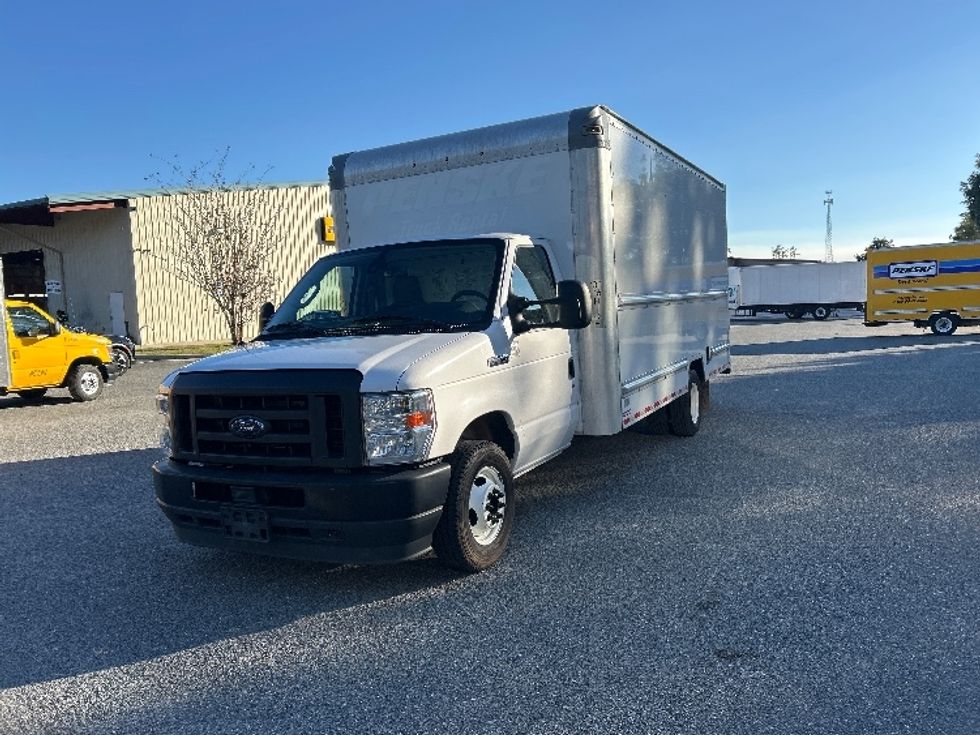 Light Duty Box Truck-Light and Medium Duty Trucks-Ford-2021-E350-Tallahassee-FL-113,222\n\t\tmiles-$ 28,250 - Image 3