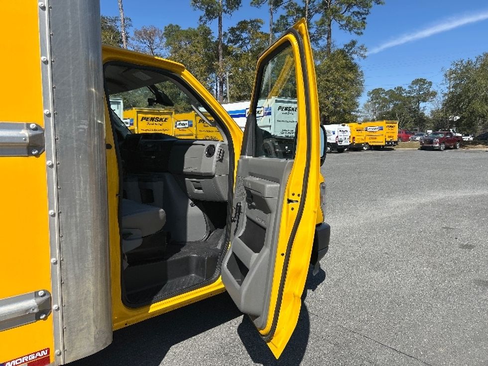 Light Duty Box Truck-Light and Medium Duty Trucks-Ford-2021-E350-Tallahassee-FL-96,244\n\t\tmiles-$ 29,000 - Image 20