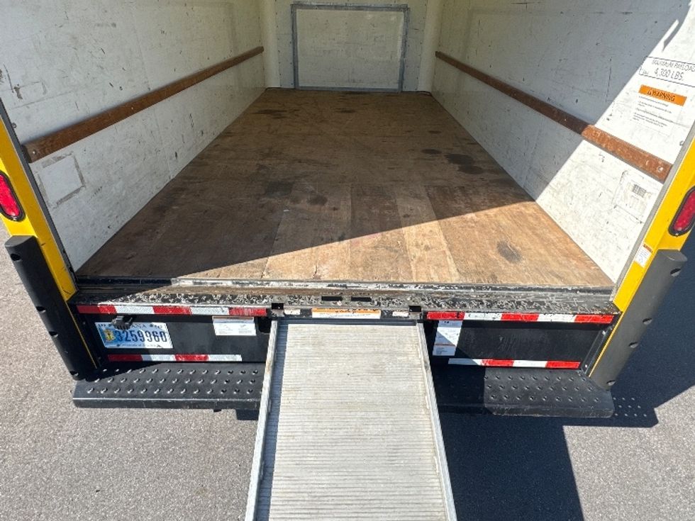 Light Duty Box Truck-Light and Medium Duty Trucks-Ford-2021-E350-Tampa-FL-72,115\n\t\tmiles-$ 28,750 - Image 10