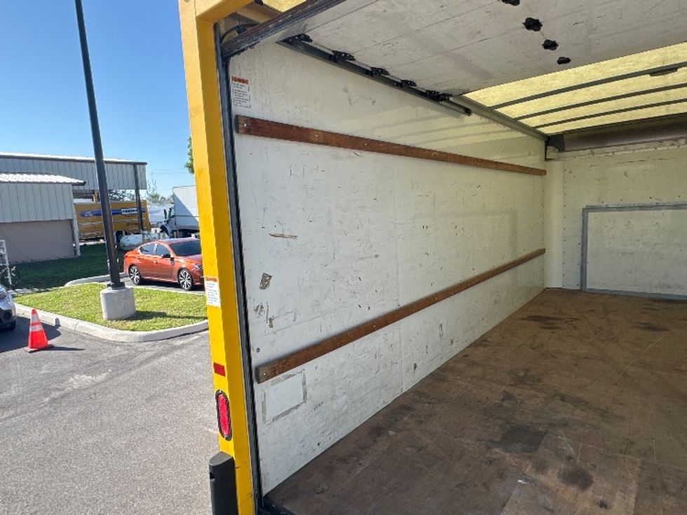 Light Duty Box Truck-Light and Medium Duty Trucks-Ford-2021-E350-Tampa-FL-72,115\n\t\tmiles-$ 28,750 - Image 11