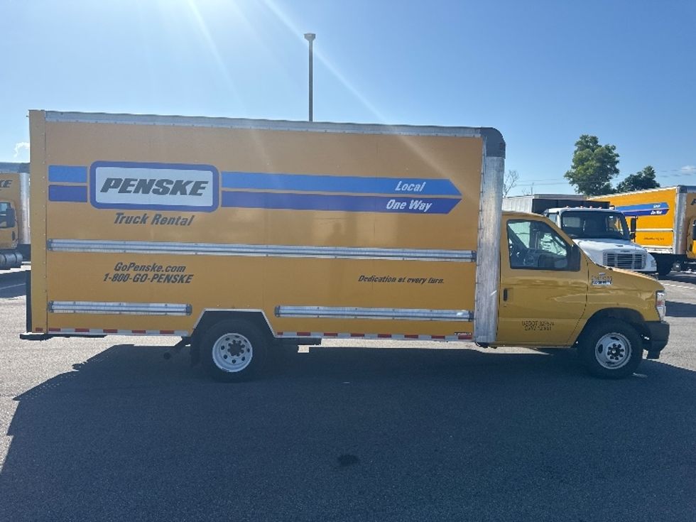 Light Duty Box Truck-Light and Medium Duty Trucks-Ford-2021-E350-Tampa-FL-72,115\n\t\tmiles-$ 28,750 - Image 15