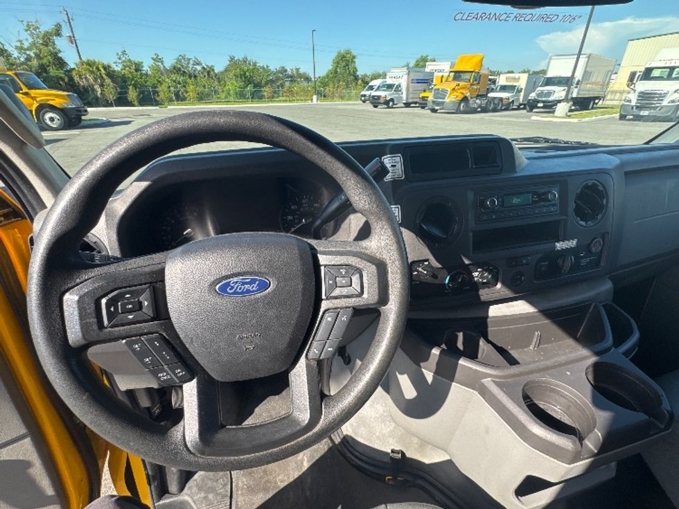 Light Duty Box Truck-Light and Medium Duty Trucks-Ford-2021-E350-Tampa-FL-72,115\n\t\tmiles-$ 28,750 - Image 17