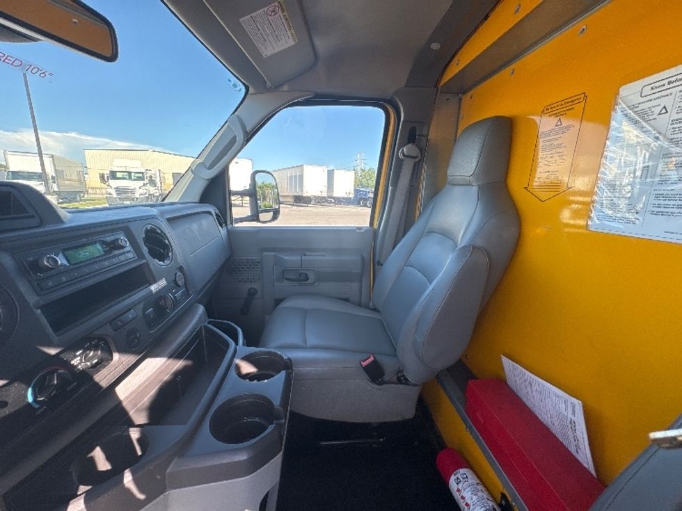 Light Duty Box Truck-Light and Medium Duty Trucks-Ford-2021-E350-Tampa-FL-72,115\n\t\tmiles-$ 28,750 - Image 18