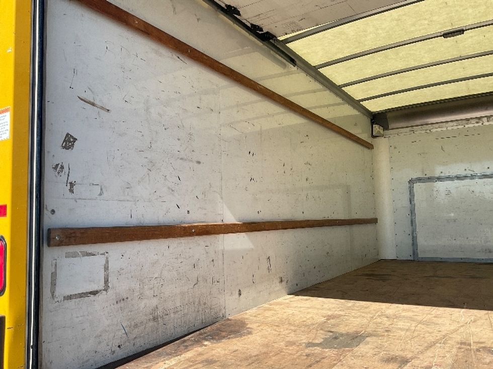 Light Duty Box Truck-Light and Medium Duty Trucks-Ford-2021-E350-Tampa-FL-76,721\n\t\tmiles-$ 30,000 - Image 11