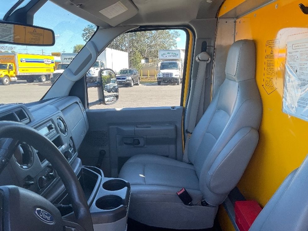 Light Duty Box Truck-Light and Medium Duty Trucks-Ford-2021-E350-Tampa-FL-76,721\n\t\tmiles-$ 30,000 - Image 19