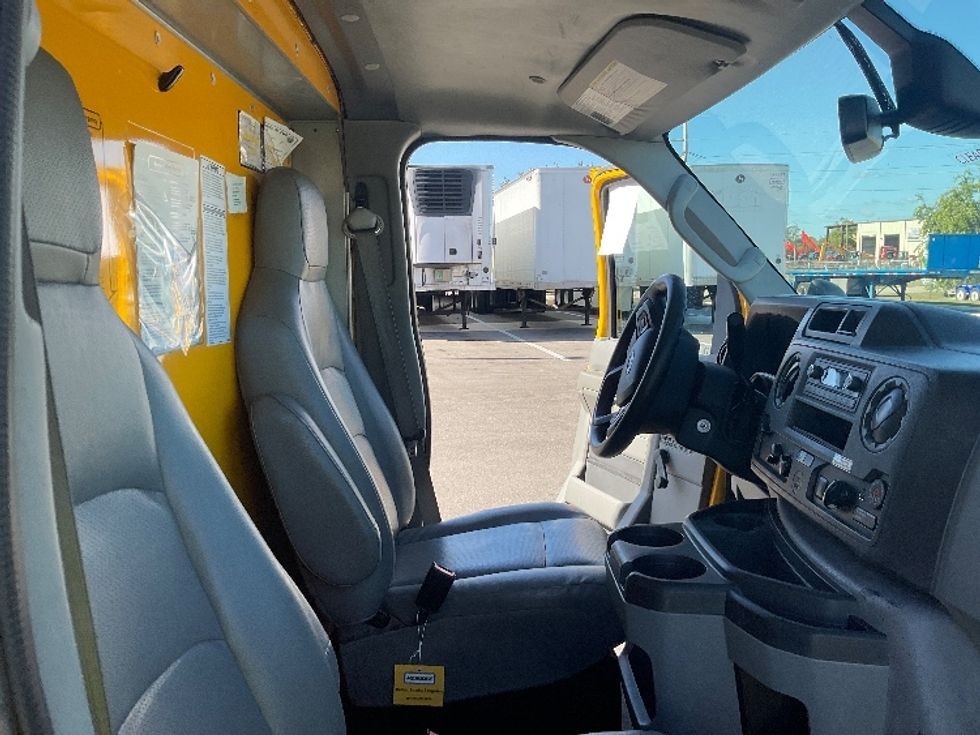 Light Duty Box Truck-Light and Medium Duty Trucks-Ford-2021-E350-Tampa-FL-76,721\n\t\tmiles-$ 30,000 - Image 22