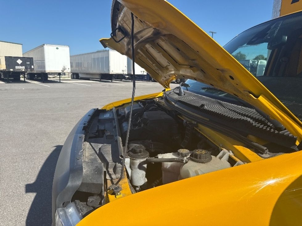 Light Duty Box Truck-Light and Medium Duty Trucks-Ford-2021-E350-Tampa-FL-76,721\n\t\tmiles-$ 30,000 - Image 24