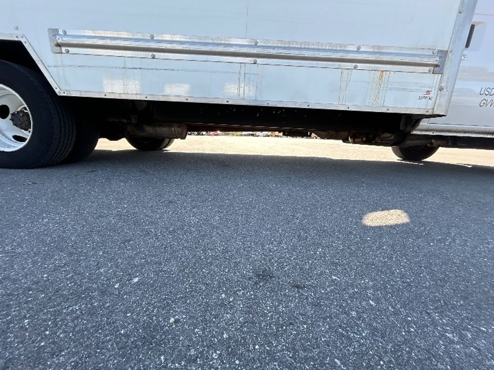 Light Duty Box Truck-Light and Medium Duty Trucks-Ford-2021-E350-Tampa-FL-90,352\n\t\tmiles-$ 31,000 - Image 14