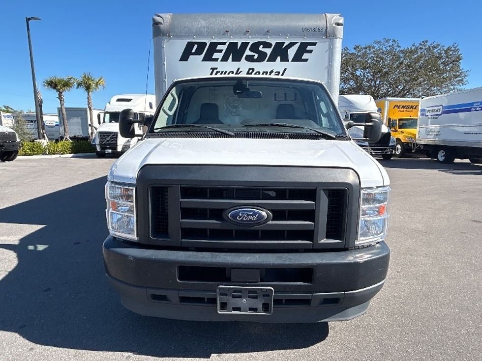 Light Duty Box Truck-Light and Medium Duty Trucks-Ford-2021-E350-Tampa-FL-90,352\n\t\tmiles-$ 31,000 - Image 2