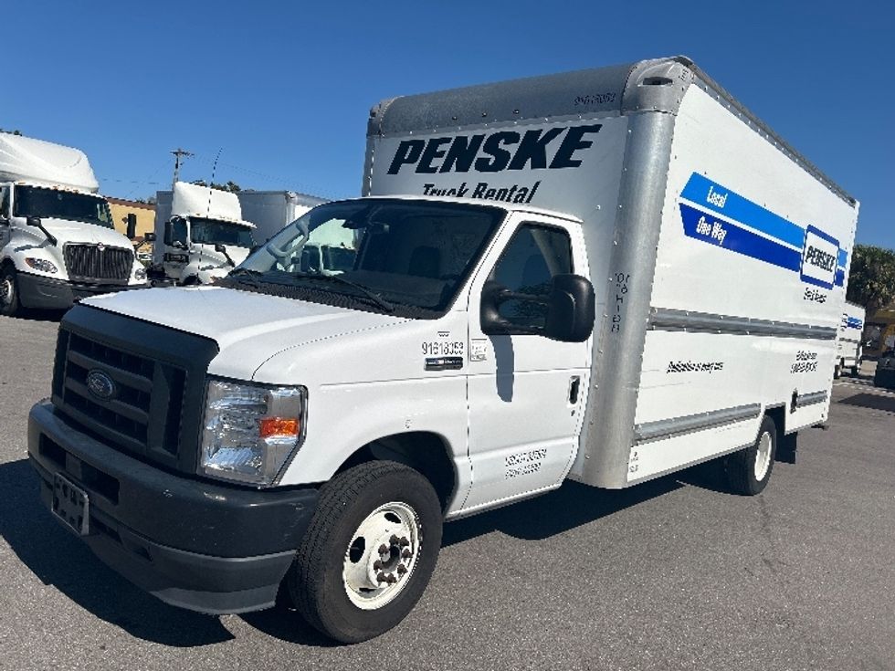 Light Duty Box Truck-Light and Medium Duty Trucks-Ford-2021-E350-Tampa-FL-90,352\n\t\tmiles-$ 31,000 - Image 3