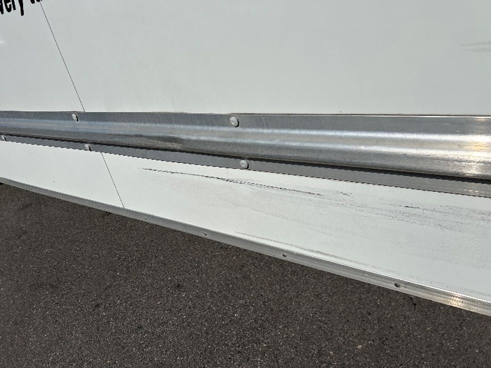 Light Duty Box Truck-Light and Medium Duty Trucks-Ford-2021-E350-Tampa-FL-90,352\n\t\tmiles-$ 31,000 - Image 30