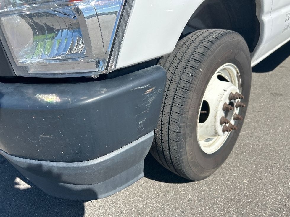 Light Duty Box Truck-Light and Medium Duty Trucks-Ford-2021-E350-Tampa-FL-90,352\n\t\tmiles-$ 31,000 - Image 31