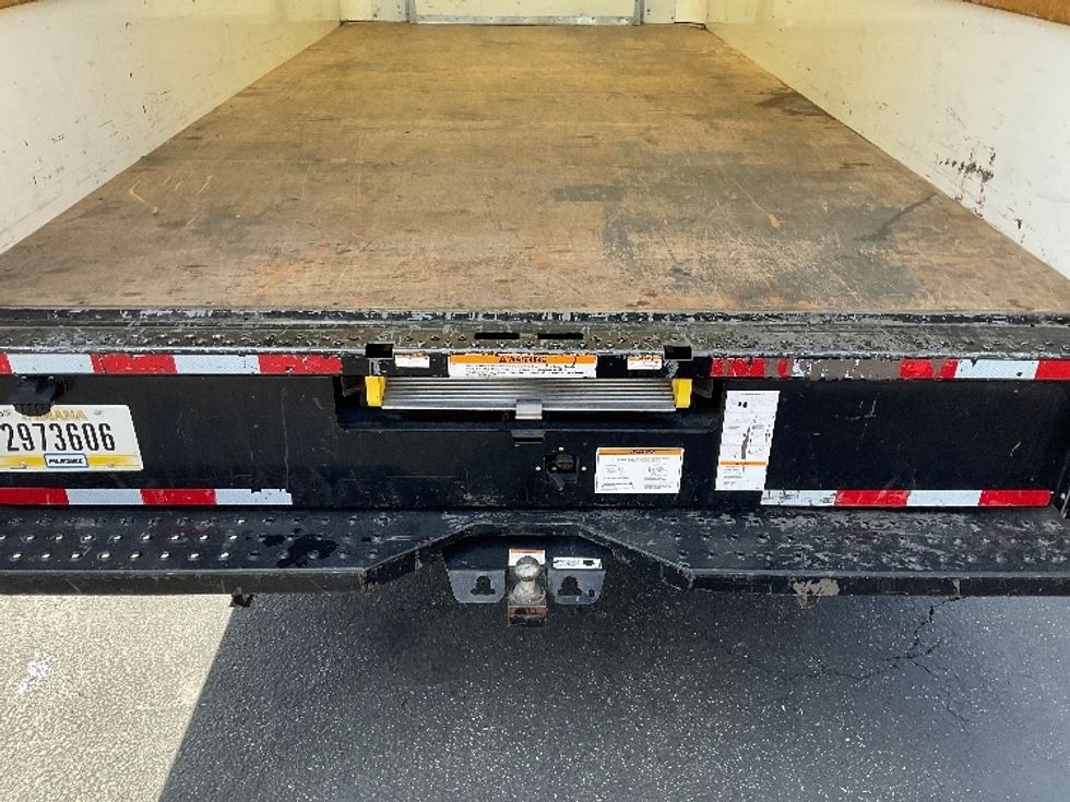 Light Duty Box Truck-Light and Medium Duty Trucks-Ford-2021-E350-Torrance-CA-82,852\n\t\tmiles-$ 31,750 - Image 10