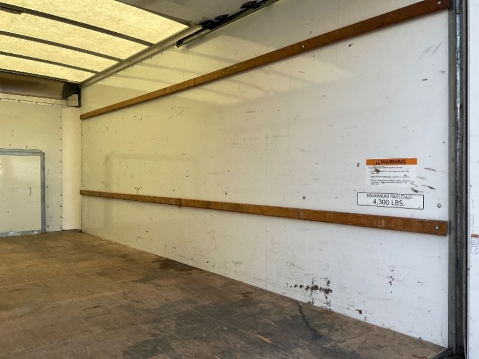 Light Duty Box Truck-Light and Medium Duty Trucks-Ford-2021-E350-Torrance-CA-82,852\n\t\tmiles-$ 31,750 - Image 12