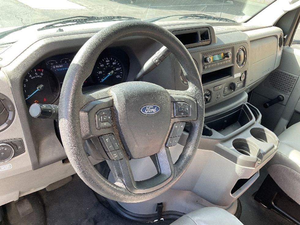 Light Duty Box Truck-Light and Medium Duty Trucks-Ford-2021-E350-Torrance-CA-82,852\n\t\tmiles-$ 31,750 - Image 17