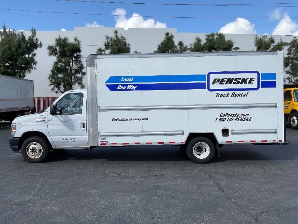 Light Duty Box Truck-Light and Medium Duty Trucks-Ford-2021-E350-Torrance-CA-82,852\n\t\tmiles-$ 31,750 - Image 4