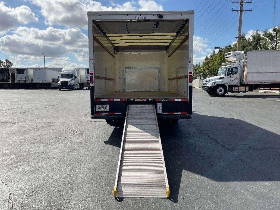 Light Duty Box Truck-Light and Medium Duty Trucks-Ford-2021-E350-Torrance-CA-82,852\n\t\tmiles-$ 31,750 - Image 9