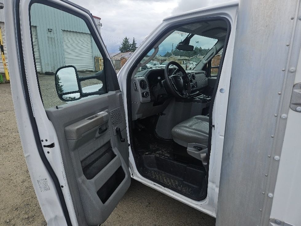 Light Duty Box Truck-Light and Medium Duty Trucks-Ford-2021-E350-Tumwater-WA-82,899\n\t\tmiles-$ 16,500 - Image 16