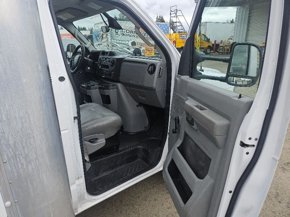 Light Duty Box Truck-Light and Medium Duty Trucks-Ford-2021-E350-Tumwater-WA-82,899\n\t\tmiles-$ 16,500 - Image 20