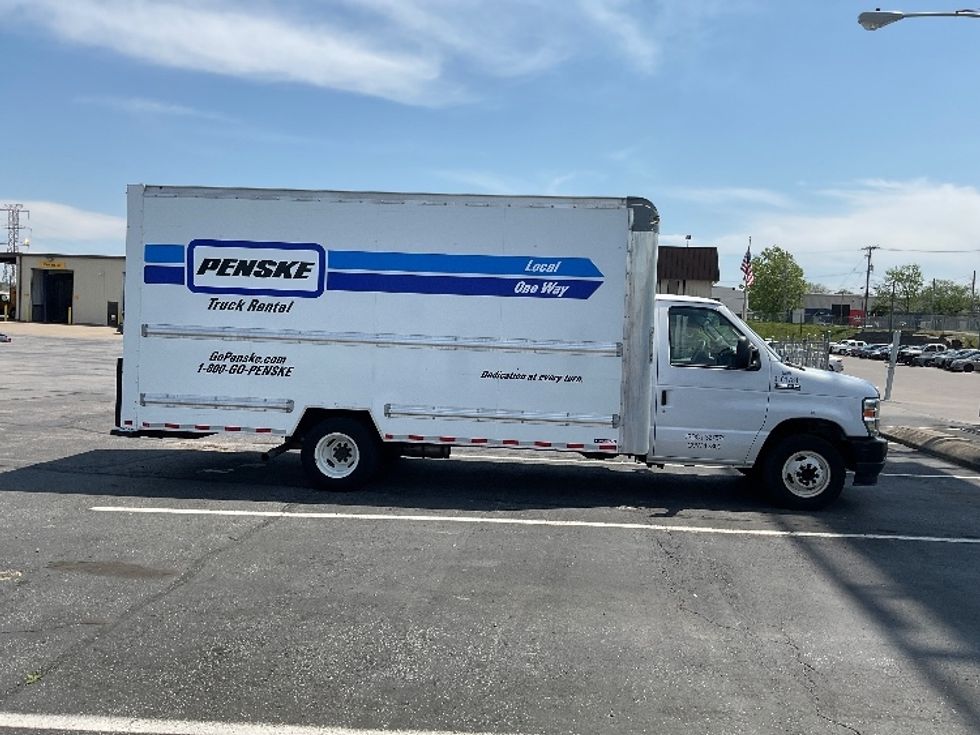 Light Duty Box Truck-Light and Medium Duty Trucks-Ford-2021-E350-Warren-MI-93,550\n\t\tmiles-$ 29,250 - Image 15