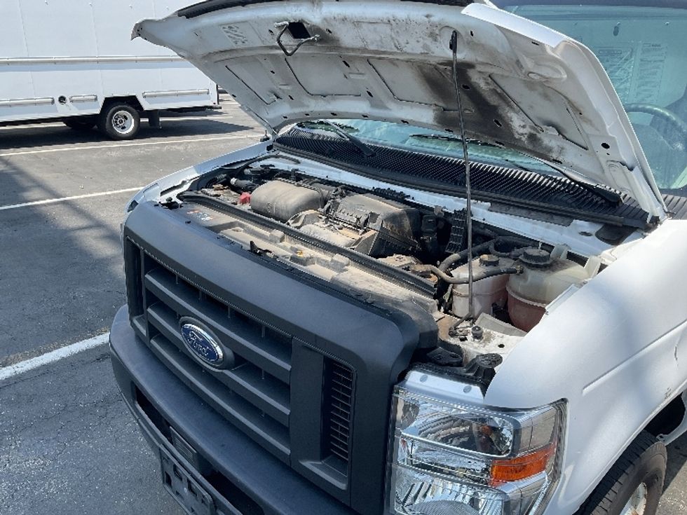 Light Duty Box Truck-Light and Medium Duty Trucks-Ford-2021-E350-Warren-MI-93,550\n\t\tmiles-$ 29,250 - Image 24