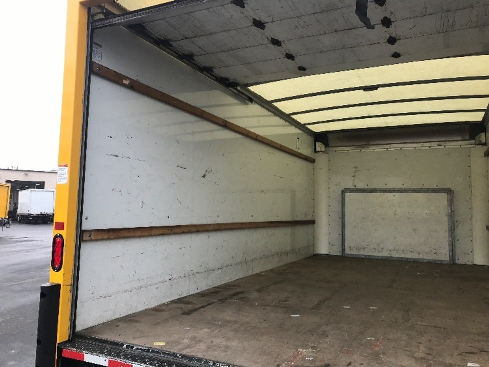 Light Duty Box Truck-Light and Medium Duty Trucks-Ford-2021-E350-West Sacramento-CA-83,267\n\t\tmiles-$ 36,750 - Image 11