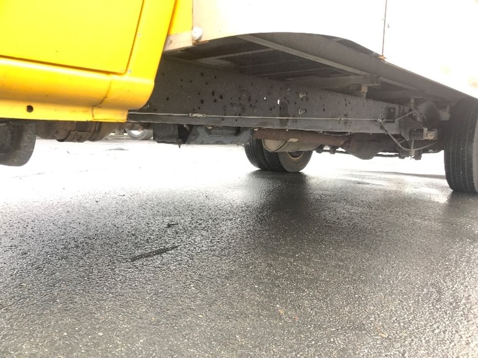 Light Duty Box Truck-Light and Medium Duty Trucks-Ford-2021-E350-West Sacramento-CA-83,267\n\t\tmiles-$ 36,750 - Image 5