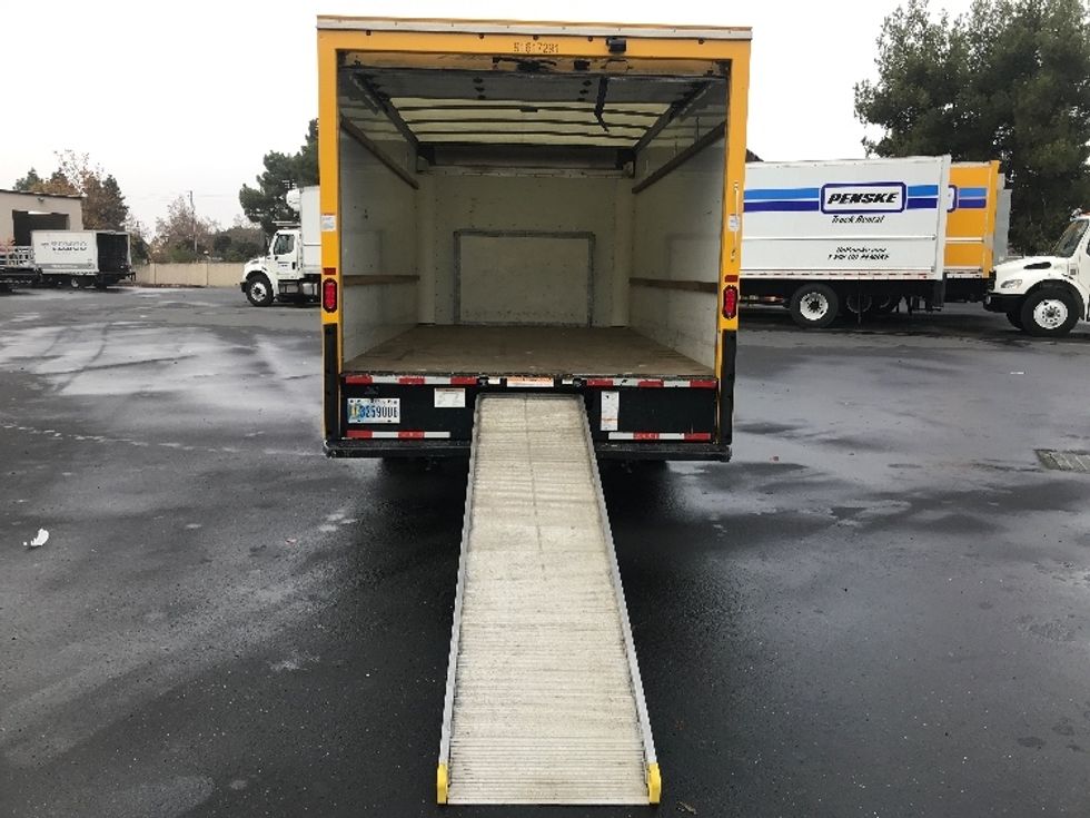 Light Duty Box Truck-Light and Medium Duty Trucks-Ford-2021-E350-West Sacramento-CA-83,267\n\t\tmiles-$ 36,750 - Image 9