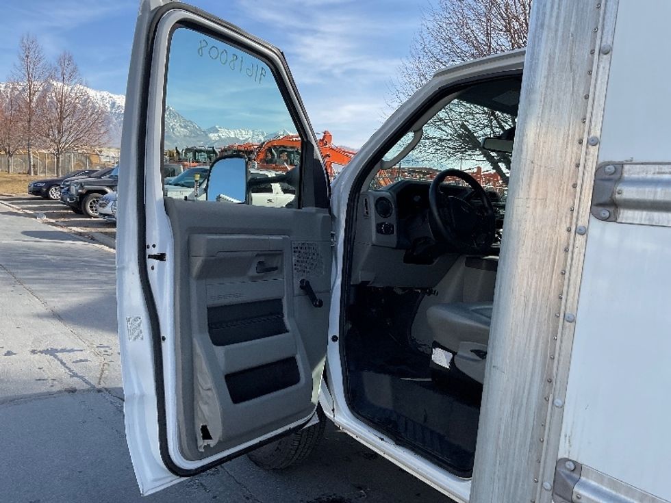 Light Duty Box Truck-Light and Medium Duty Trucks-Ford-2021-E350-West Valley City-UT-117,465\n\t\tmiles-$ 27,000 - Image 15