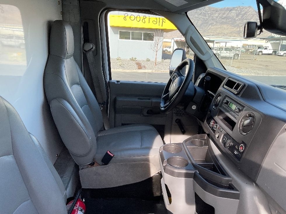 Light Duty Box Truck-Light and Medium Duty Trucks-Ford-2021-E350-West Valley City-UT-117,465\n\t\tmiles-$ 27,000 - Image 21