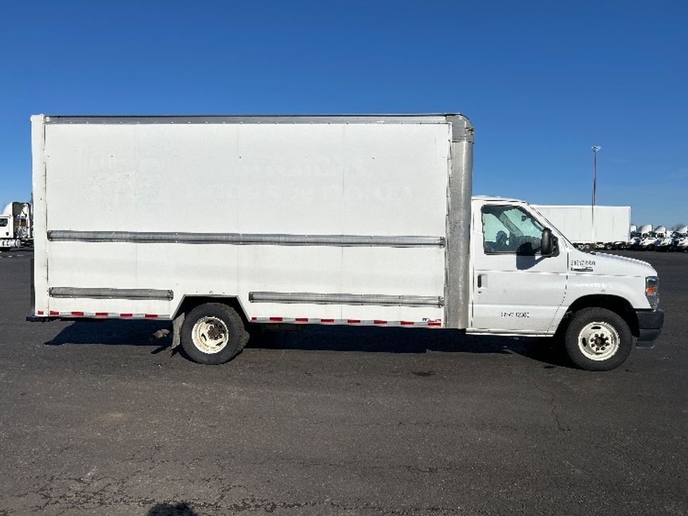 Light Duty Box Truck-Light and Medium Duty Trucks-Ford-2021-E350-White Deer-PA-94,108\n\t\tmiles-$ 28,250 - Image 15