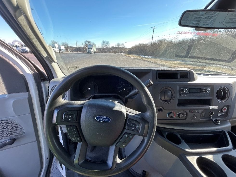 Light Duty Box Truck-Light and Medium Duty Trucks-Ford-2021-E350-White Deer-PA-94,108\n\t\tmiles-$ 28,250 - Image 18