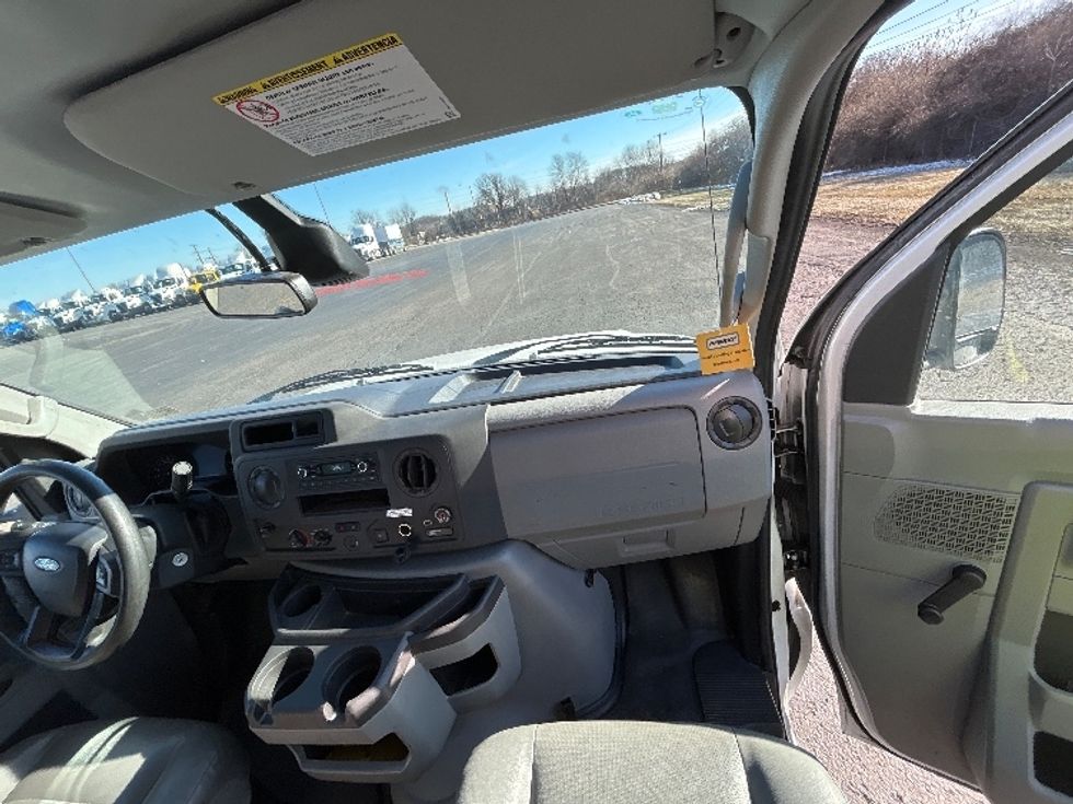 Light Duty Box Truck-Light and Medium Duty Trucks-Ford-2021-E350-White Deer-PA-94,108\n\t\tmiles-$ 28,250 - Image 21