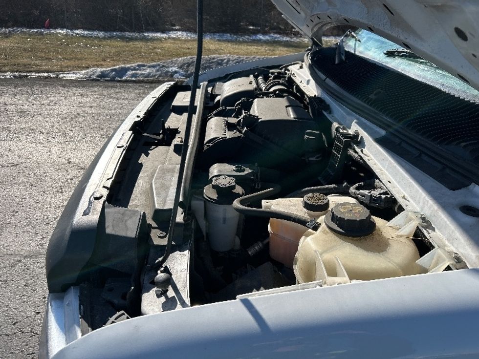 Light Duty Box Truck-Light and Medium Duty Trucks-Ford-2021-E350-White Deer-PA-94,108\n\t\tmiles-$ 28,250 - Image 24