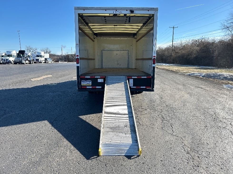 Light Duty Box Truck-Light and Medium Duty Trucks-Ford-2021-E350-White Deer-PA-94,108\n\t\tmiles-$ 28,250 - Image 9