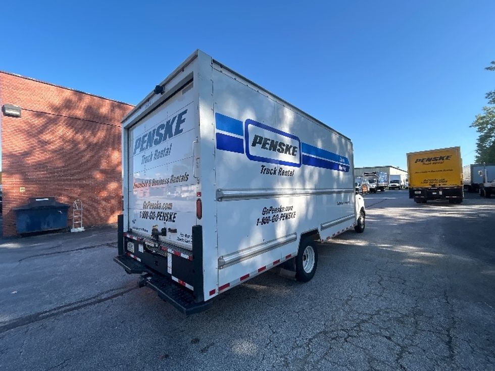 Light Duty Box Truck-Light and Medium Duty Trucks-Ford-2021-E350-Wickliffe-OH-103,287\n\t\tmiles-$ 27,750 - Image 11