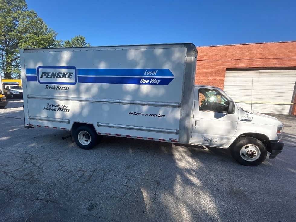 Light Duty Box Truck-Light and Medium Duty Trucks-Ford-2021-E350-Wickliffe-OH-103,287\n\t\tmiles-$ 27,750 - Image 12
