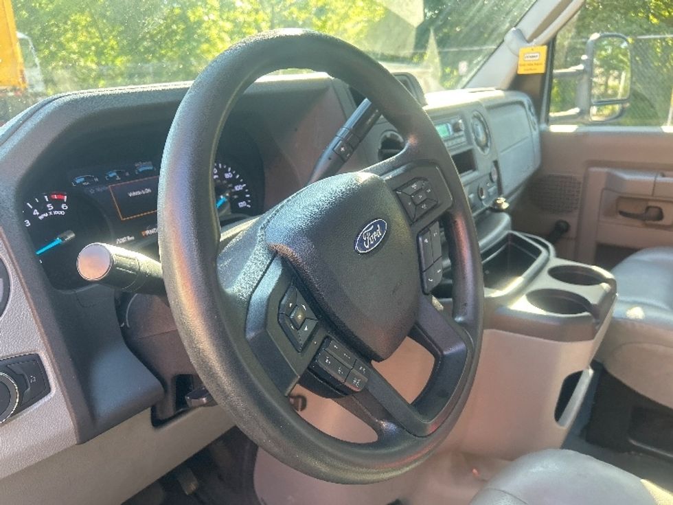 Light Duty Box Truck-Light and Medium Duty Trucks-Ford-2021-E350-Wickliffe-OH-103,287\n\t\tmiles-$ 27,750 - Image 14