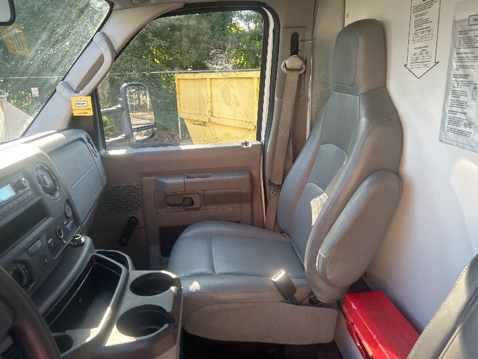 Light Duty Box Truck-Light and Medium Duty Trucks-Ford-2021-E350-Wickliffe-OH-103,287\n\t\tmiles-$ 27,750 - Image 16