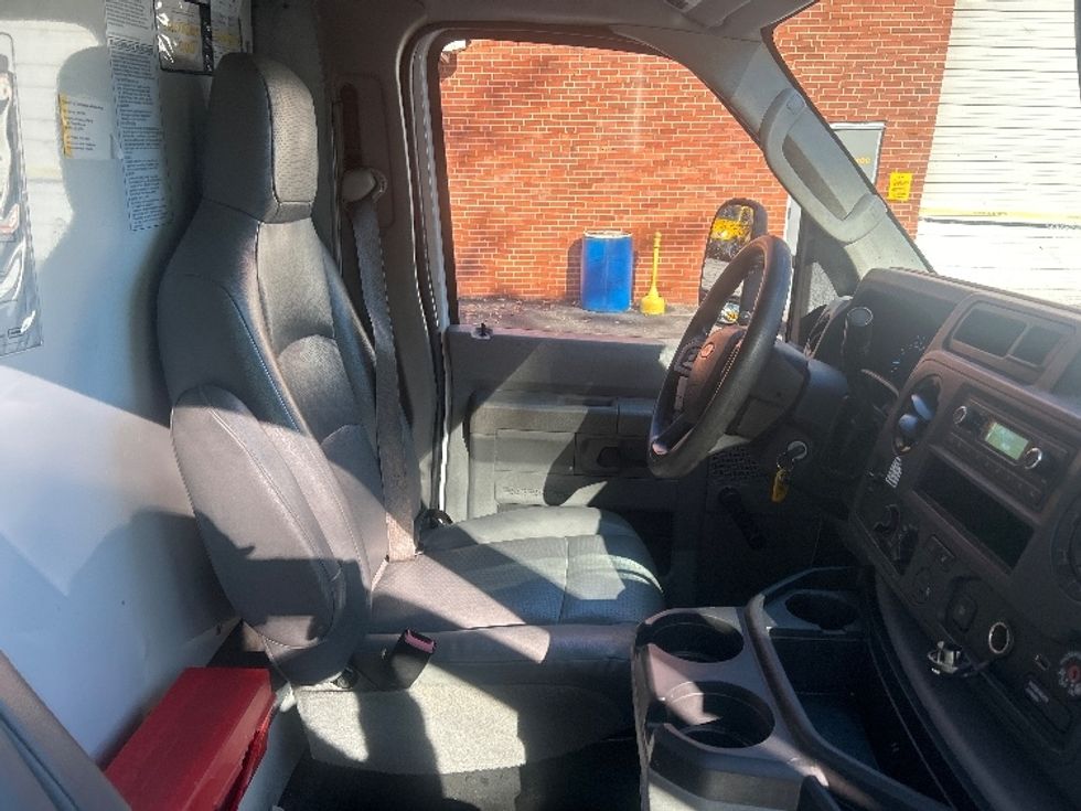 Light Duty Box Truck-Light and Medium Duty Trucks-Ford-2021-E350-Wickliffe-OH-103,287\n\t\tmiles-$ 27,750 - Image 19