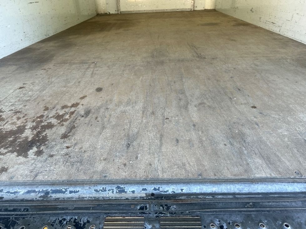 Light Duty Box Truck-Light and Medium Duty Trucks-Ford-2021-E350-Wickliffe-OH-103,287\n\t\tmiles-$ 27,750 - Image 8