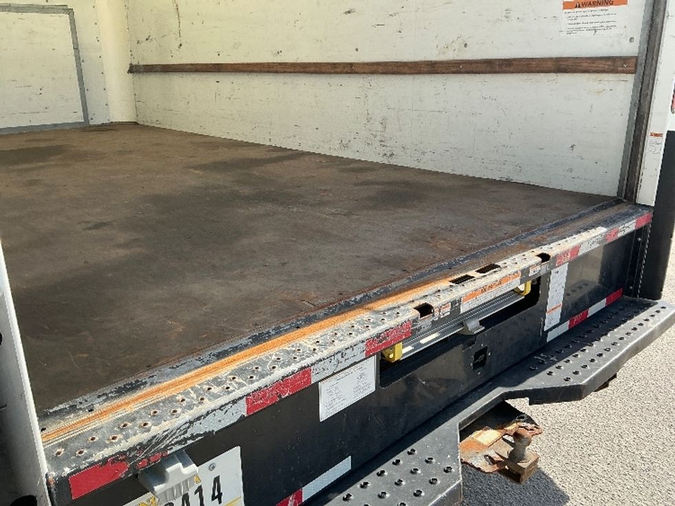 Light Duty Box Truck-Light and Medium Duty Trucks-Ford-2021-E350-Wilmington-NC-107,525\n\t\tmiles-$ 28,750 - Image 10